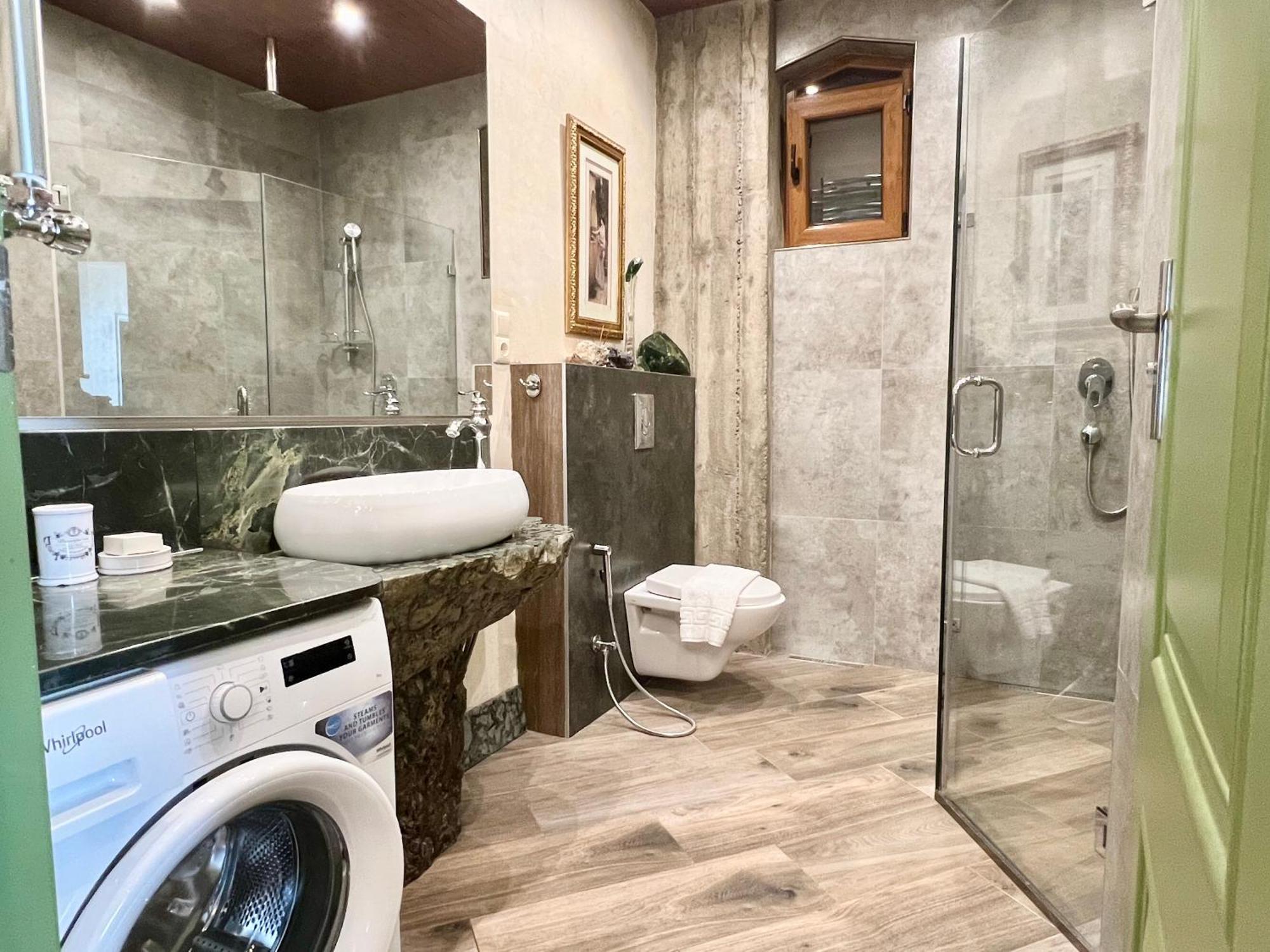 T2&T3 Apartments Levanto Tbiliszi Kültér fotó